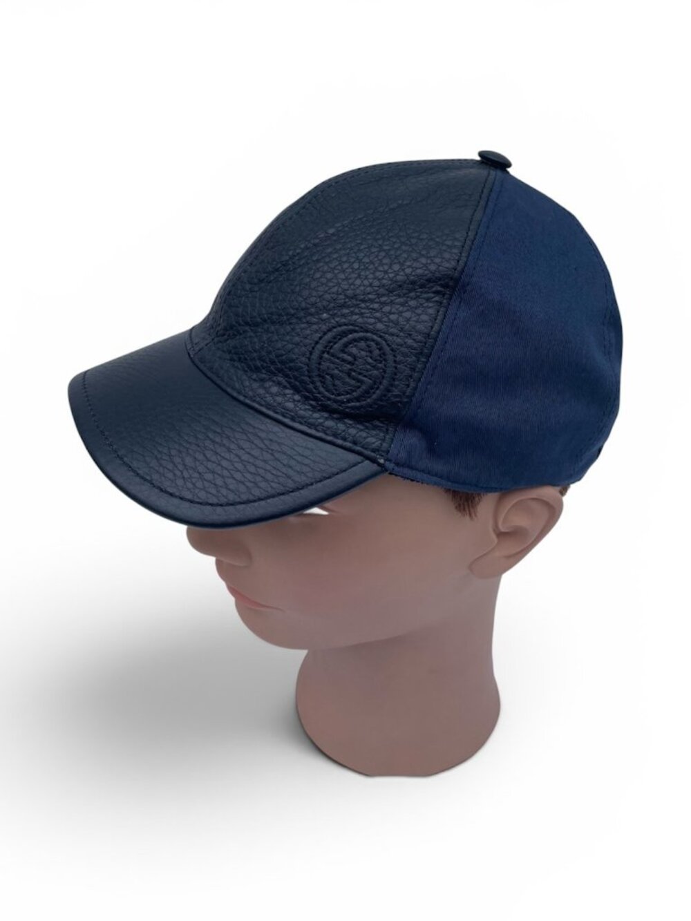 Gucci boys cap.